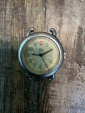 VTG Swiss Army Quartz Men's Calvary Wristwatch Watch Creme Dial
